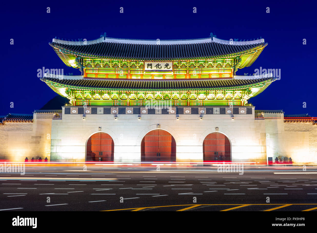 Gwanghwamun, cancello principale del palazzo Gyeongbokgung Foto Stock