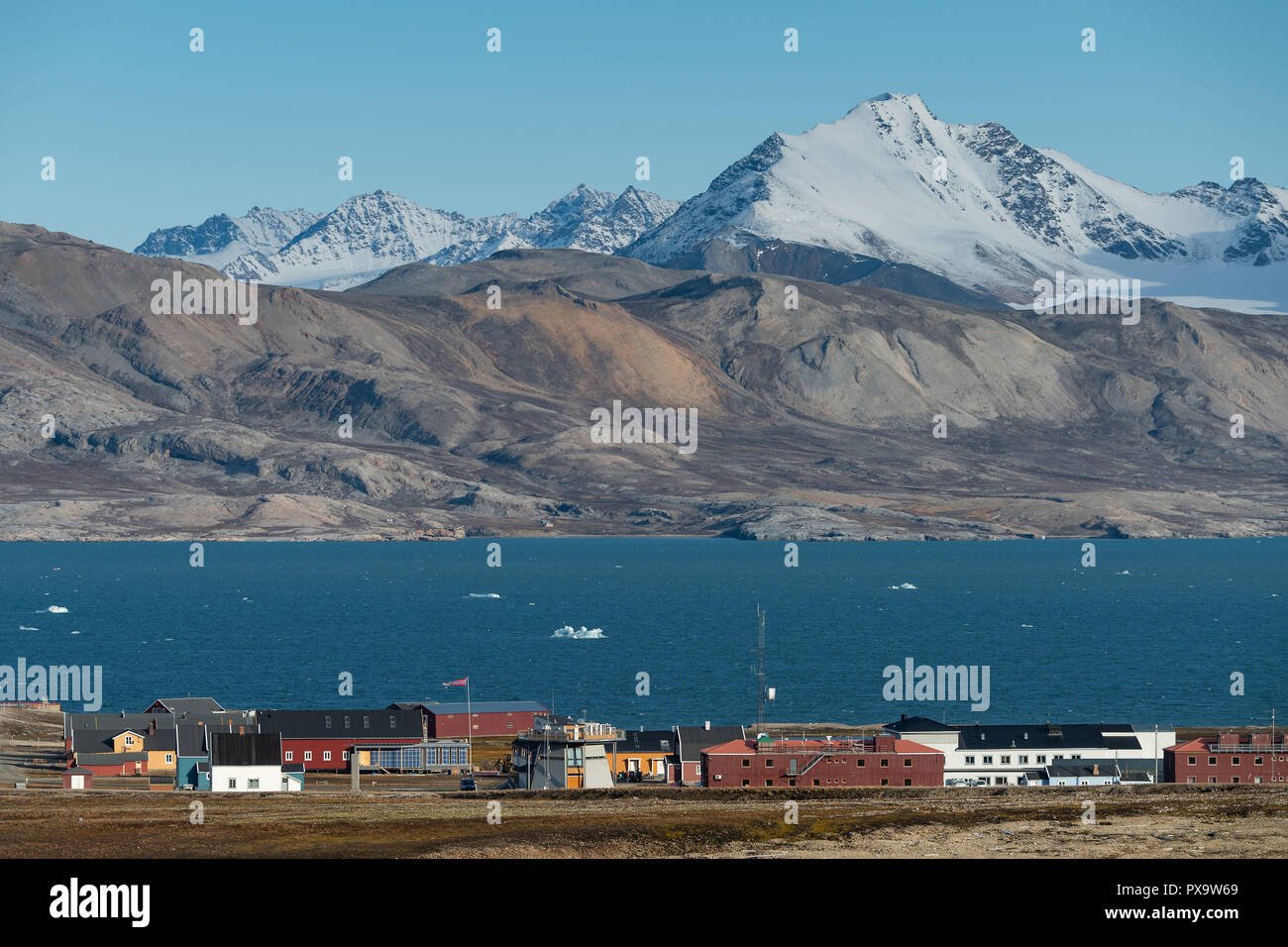 La ricerca di insediamento a Ny Ålesund, Kongsfjorden, isola Spitsbergen, Spitsbergen arcipelago Svalbard e Jan Mayen, Norvegia Foto Stock