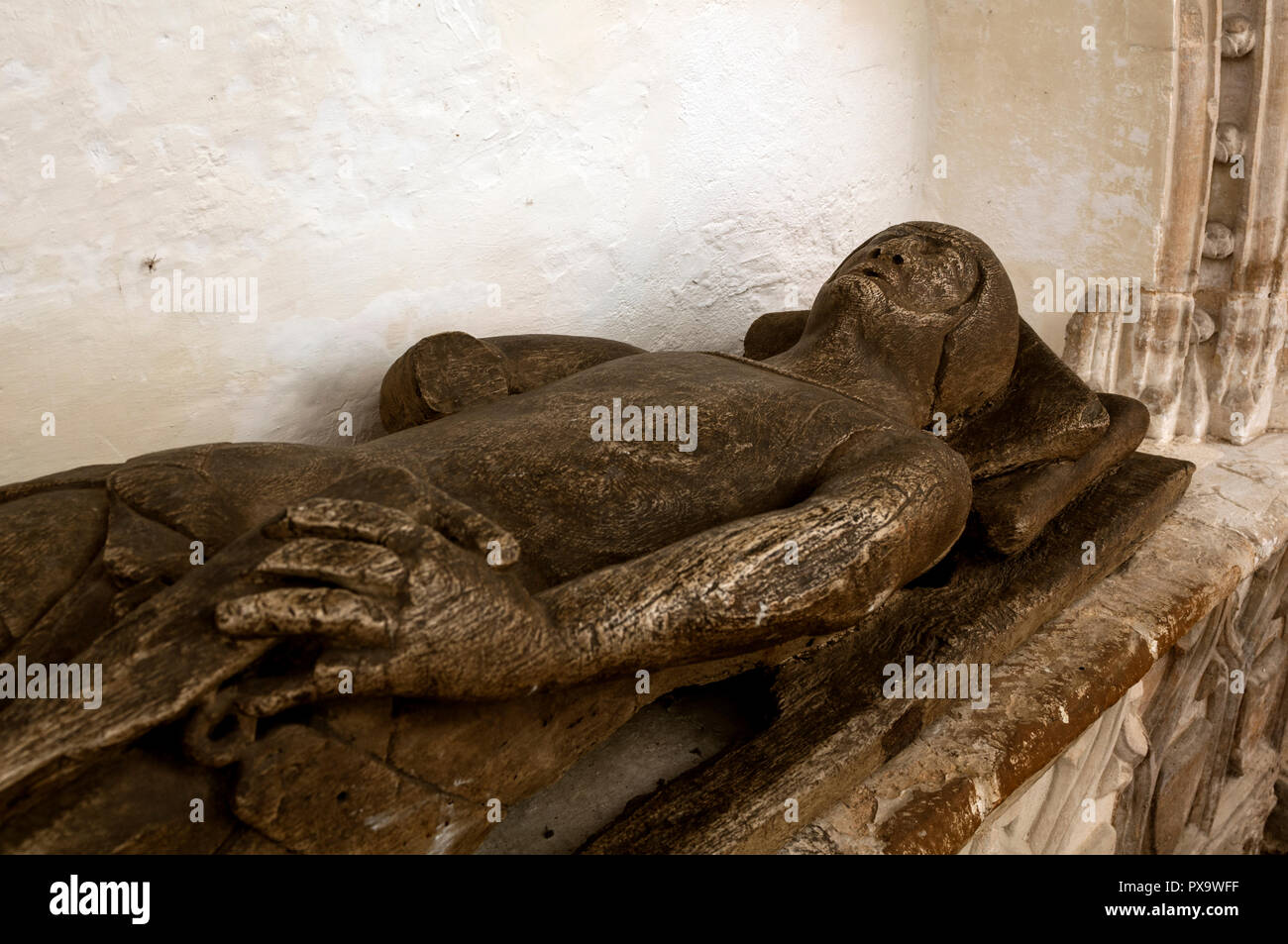 Una quercia effigie di San Luca la Chiesa, Cold Higham, Northamptonshire, England, Regno Unito Foto Stock