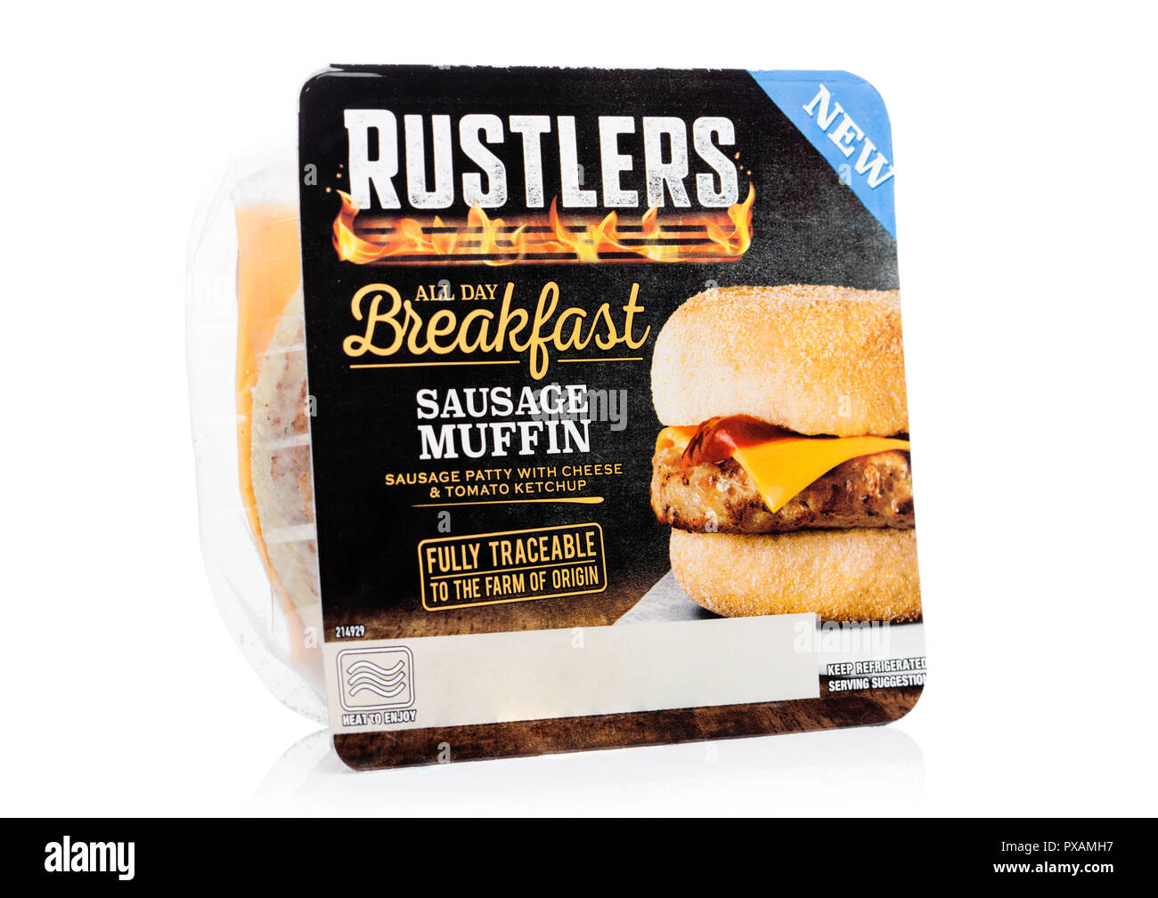 LONDON, Regno Unito - 20 ottobre 2018: Rustlers tutto il giorno per colazioni muffin salsiccia burger su sfondo bianco. Foto Stock