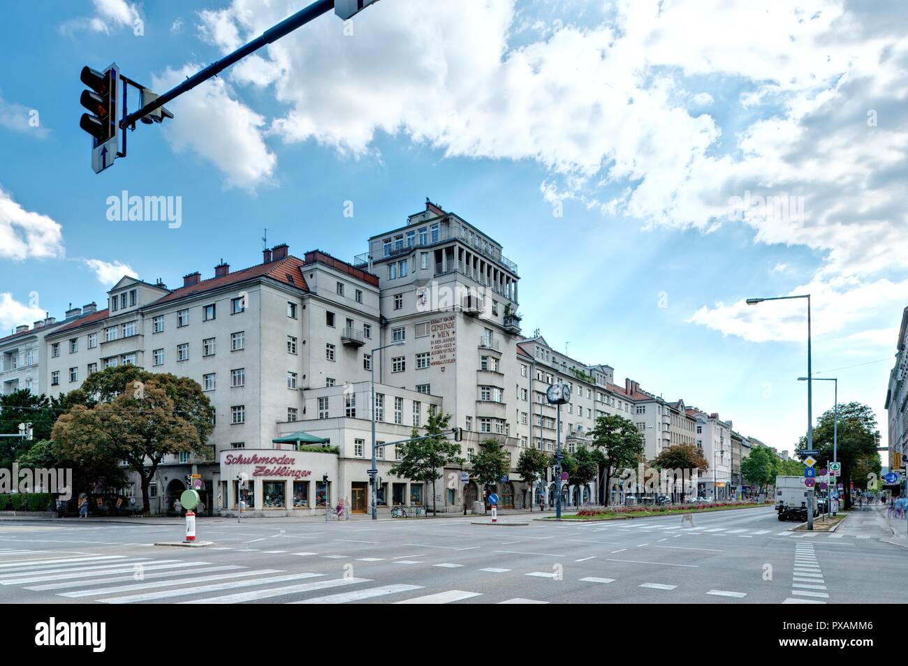 Wien, Gemeindebau des "Roten Wien - Vienna, Consiglio Tenement blocco, "rosso" di Vienna, Lassalle-Hof, Lassallestraße 40, Hubert Gessner, Fritz Waage, Hans Foto Stock