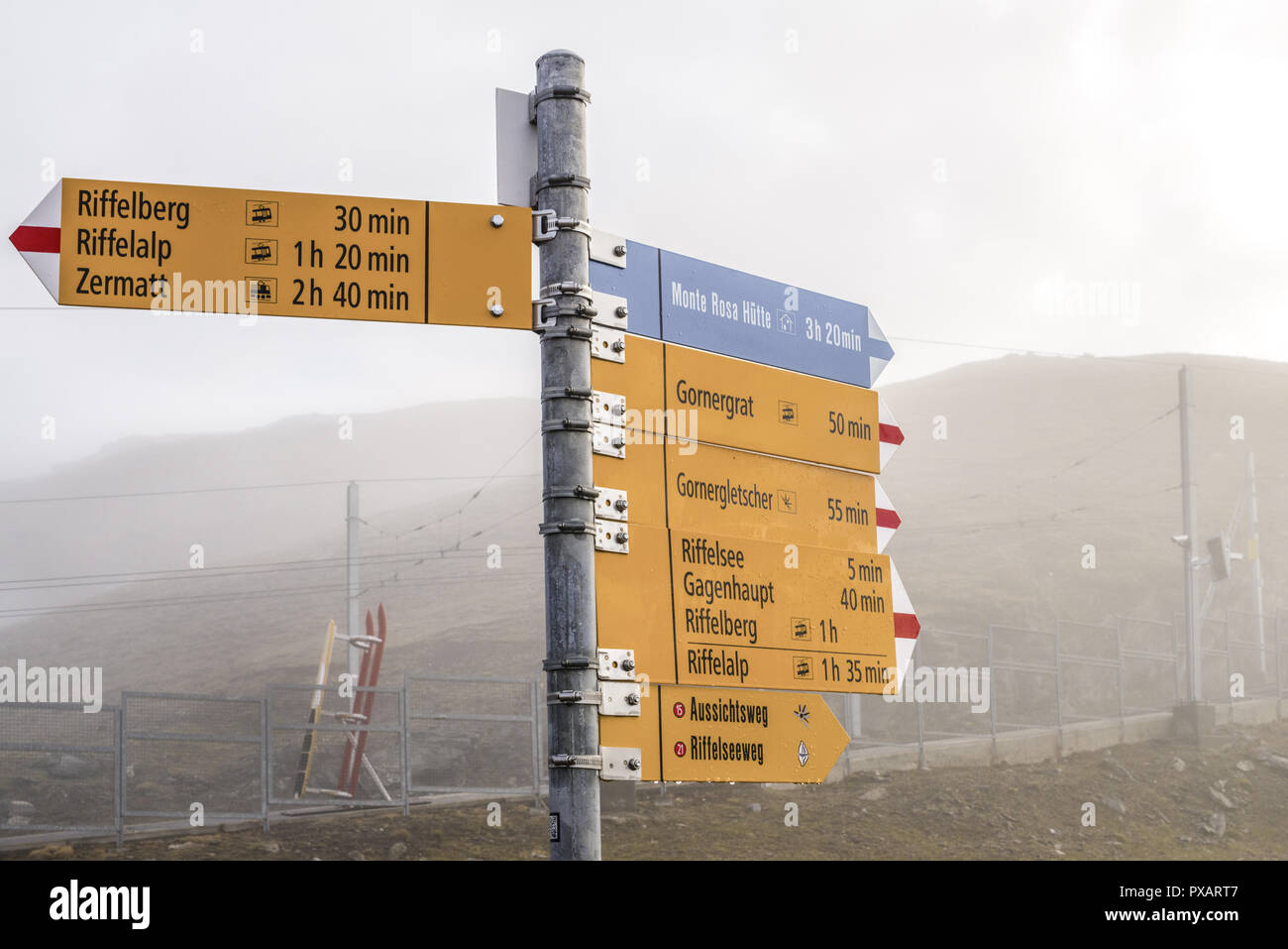 La stazione di Gornergrat al Cervino, stazione Rotenboden, Pennine, Zermatt, Vallese, Svizzera Foto Stock