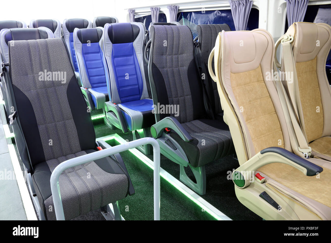 Bus di viaggio interiore e sedi di trasporto e viaggio Foto Stock