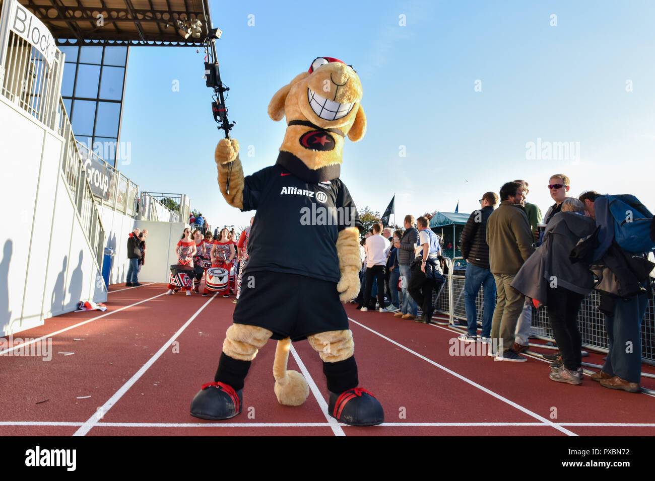 Londra, Regno Unito. Xx oct, 2018. I Saraceni' mascotte durante il rugby europeo Champions Cup, Round 2, piscina 3 corrispondenza tra i saraceni e Lione a Allianz Park sabato, 20 ottobre 2018. Londra Inghilterra. (Solo uso editoriale, è richiesta una licenza per uso commerciale. Nessun uso in scommesse, giochi o un singolo giocatore/club/league pubblicazioni.) Credito: Taka Wu/Alamy Live News Foto Stock