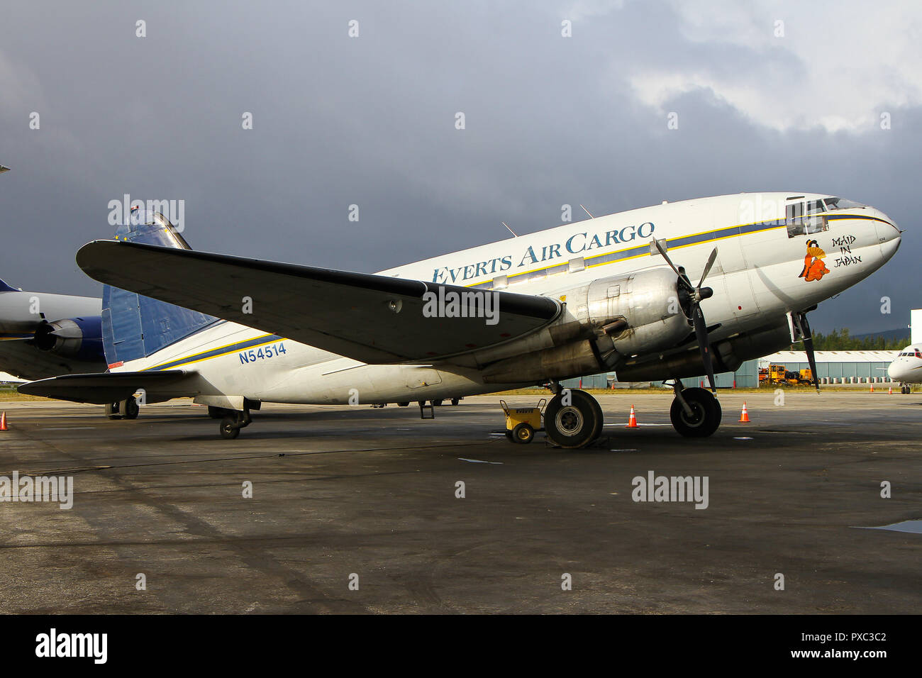 Fairbanks, Alaska, Stati Uniti d'America. 4 Sep, 2018. Classic C-46 Commander visto in attesa del suo prossimo bottino di cargo. Credito: Christian Van Grinsven SOPA/images/ZUMA filo/Alamy Live News Foto Stock