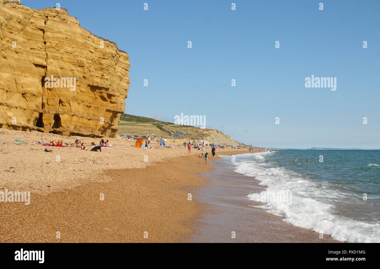 Burton Bradstock beach, Dorset, Inghilterra, Regno Unito in estate, guardando verso est. Foto Stock