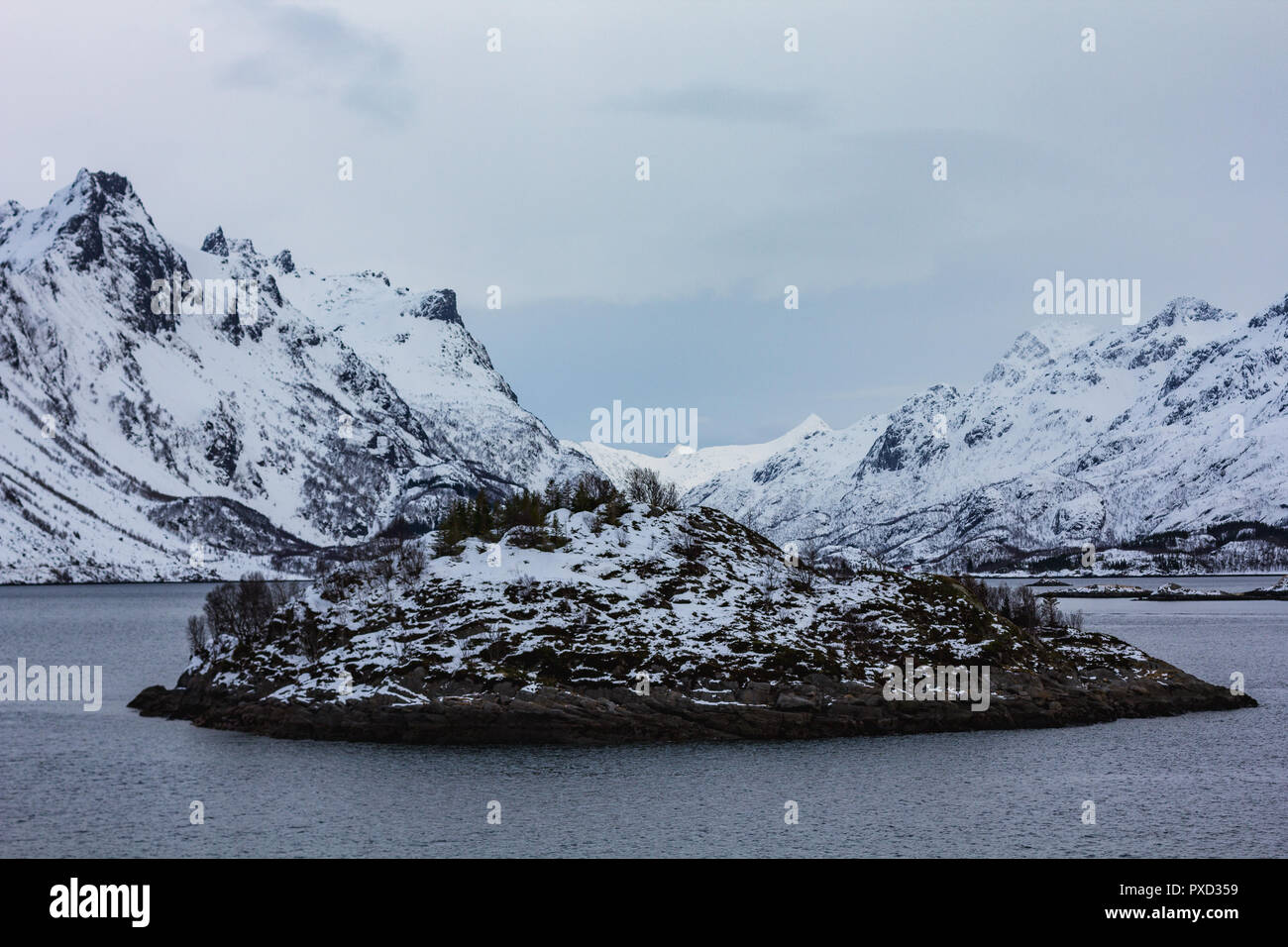 Bella vista delle isole Lofoten in inverno in Norvegia Foto Stock