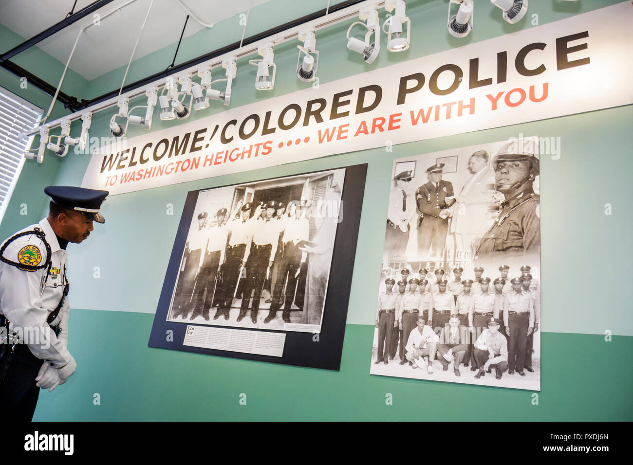 Miami Florida,Overtown,Black Police Precinct & Courthouse Museum,Grand Opening,cerimonia,storia della comunità,onore,patrimonio,segregazione,discriminazione razziale Foto Stock