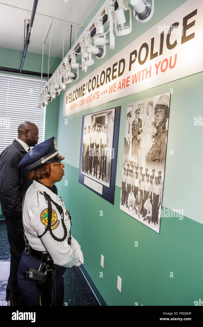 Miami Florida,Overtown,Black Police Precinct & Courthouse Museum,Grand Opening,cerimonia,storia della comunità,onore,patrimonio,segregazione,discriminazione razziale Foto Stock