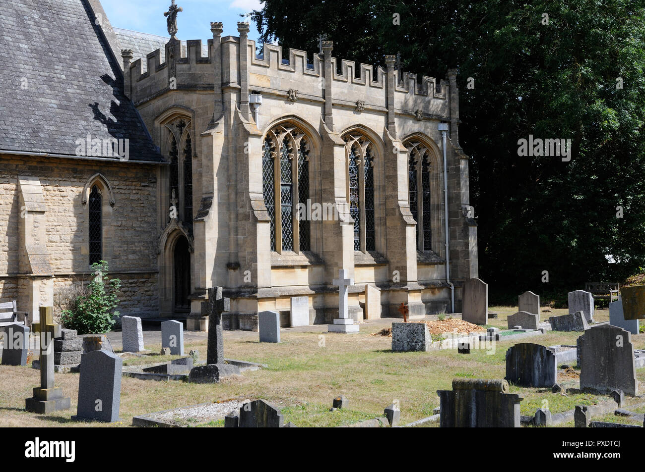 San Giovanni Evangelista Chiesa, Lemsford, Hertfordshire. Risalente al 1859 e fu eretta dal Dowager Contessa Cowper. Foto Stock