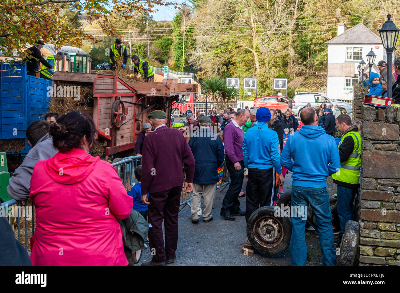 Leap, West Cork, Irlanda. Il 21 ottobre, 2018. West Cork basked in unseasonal sunshine oggi alla trebbiatura Leap evento. Le grandi folle hanno partecipato all'evento. Credito: Andy Gibson/Alamy Live News. Foto Stock