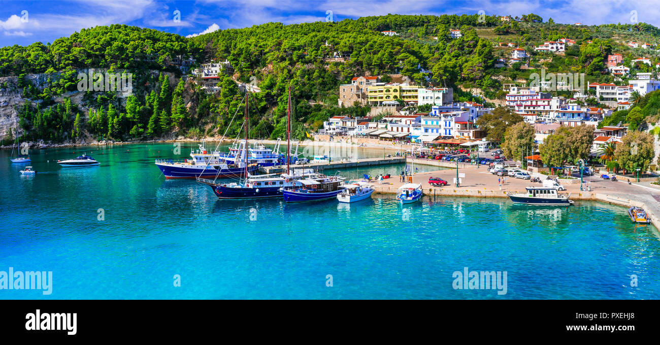 Bella Baia Patitiri,Alonissos isola,Grecia. Foto Stock