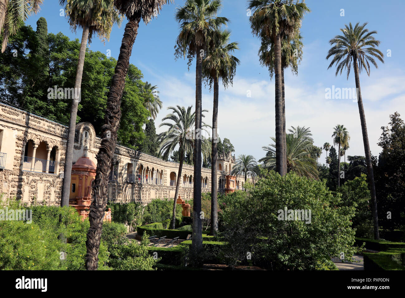 Siviglia / Spagna - 15 Settembre 2018: vista dei giardini del palazzo di Alcazar Foto Stock