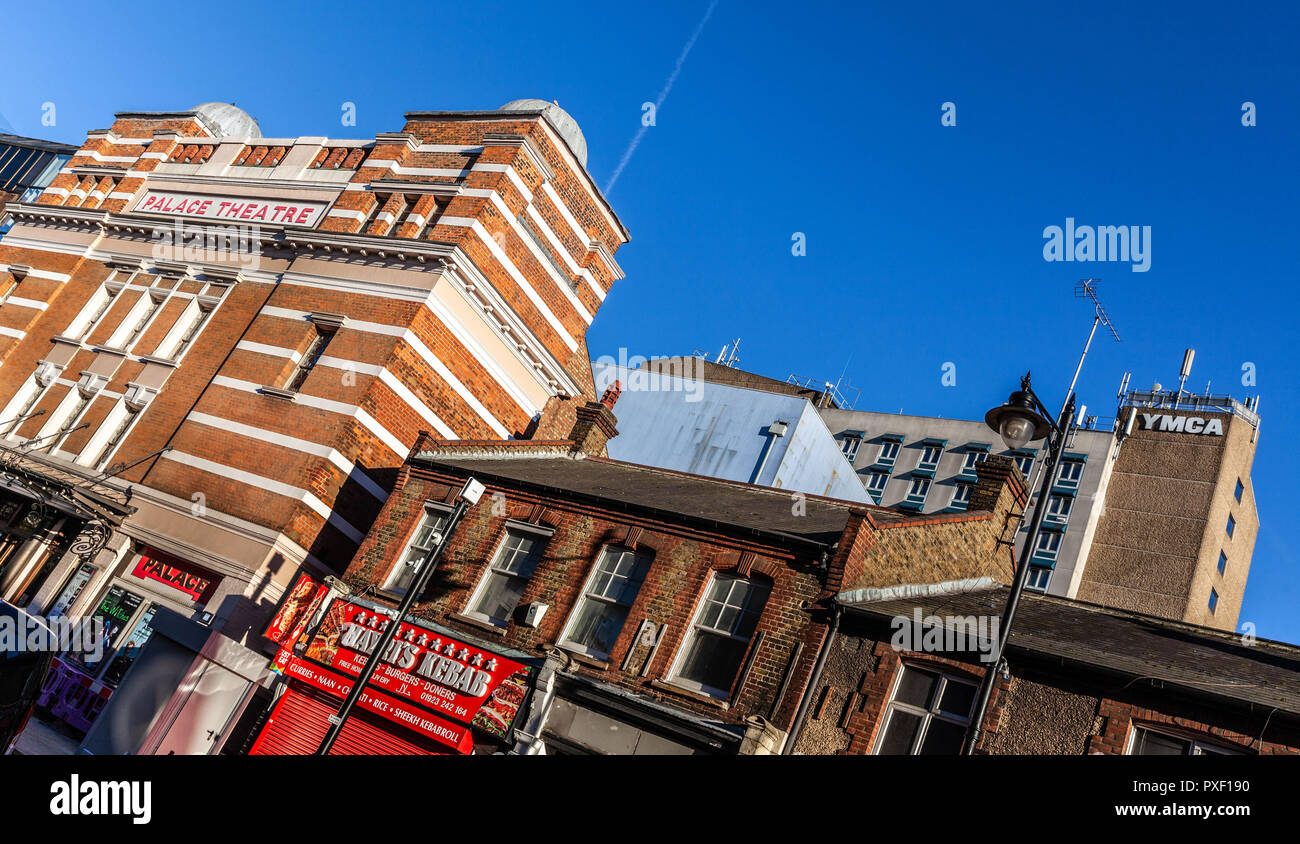 Clarendon Road, Watford, Hertfordshire, Inghilterra, Regno Unito. Foto Stock