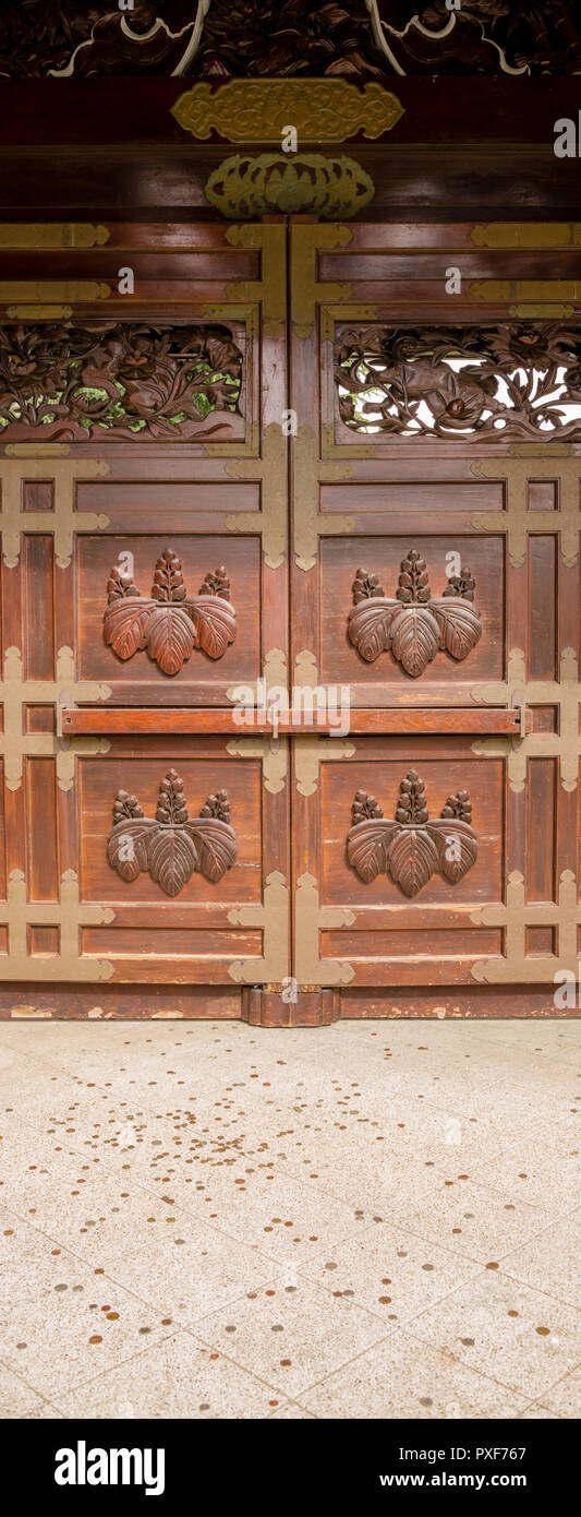Chokushi-Mon (Gateway di Imperiale Messenger) replica (quattro quinti actaul size della Karamon di Nishi Hongan-ji il tempio di Kyoto, creato per Japa Foto Stock