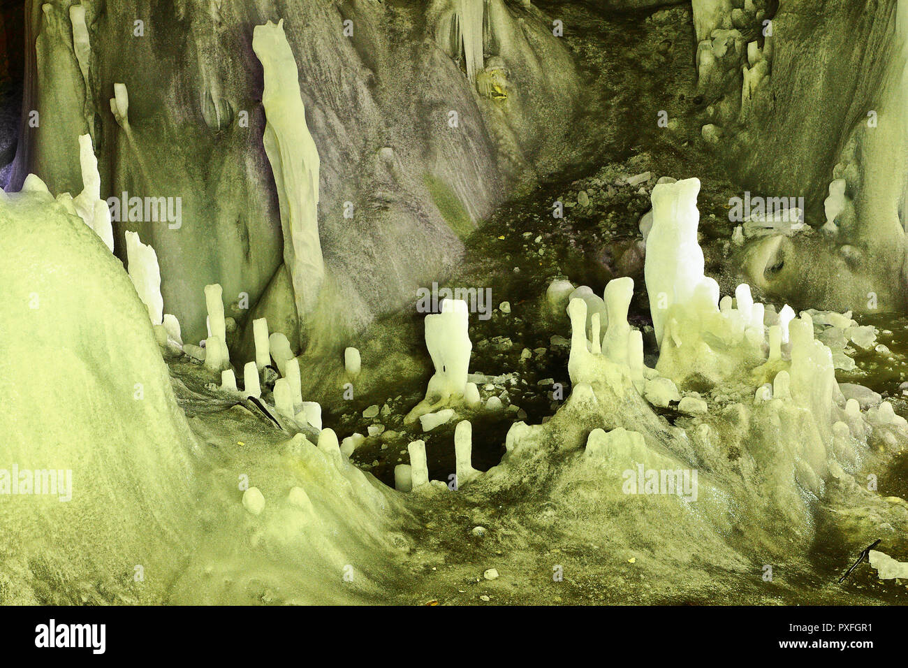 I dettagli delle formazioni di ghiaccio in grotta, Scarisoara, Apuseni montagne Foto Stock