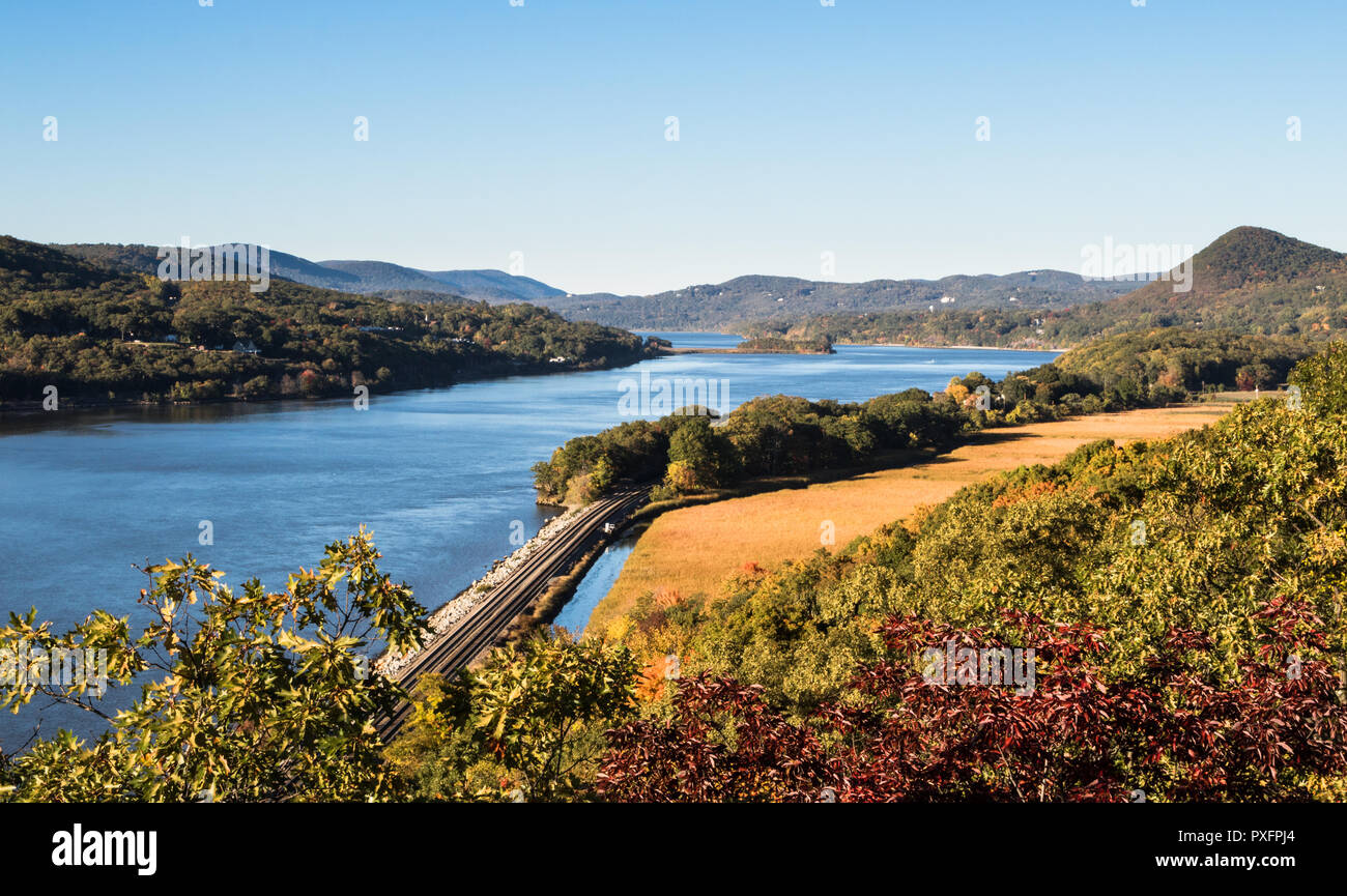 Scenic shot del fiume Hudson e di valle in autunno in New York Foto Stock