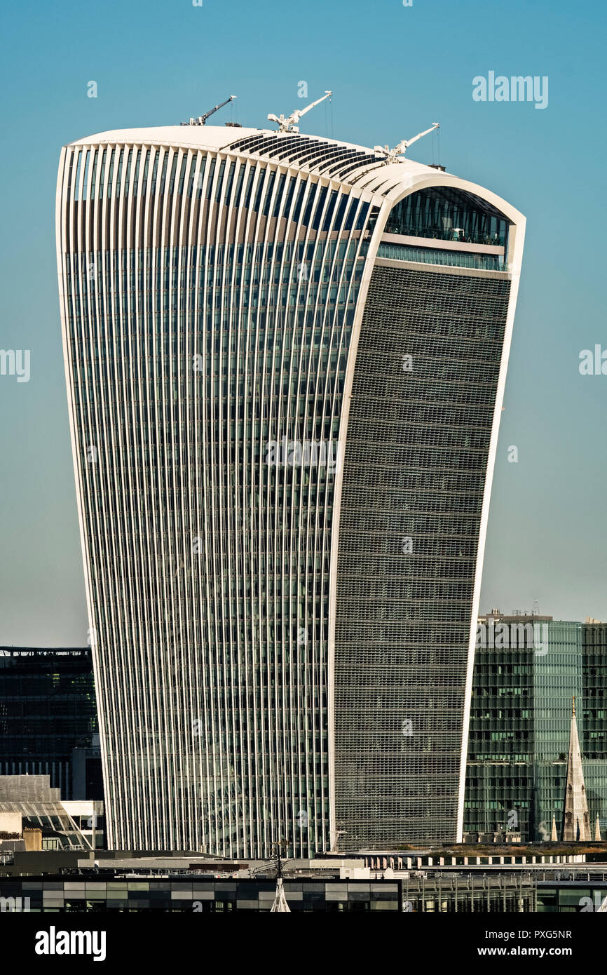 Londra, Regno Unito. Il 38 piani 160m "" Walkie-Talkie edificio (20 Fenchurch Street) nella città di Londra, completato 2014 Foto Stock