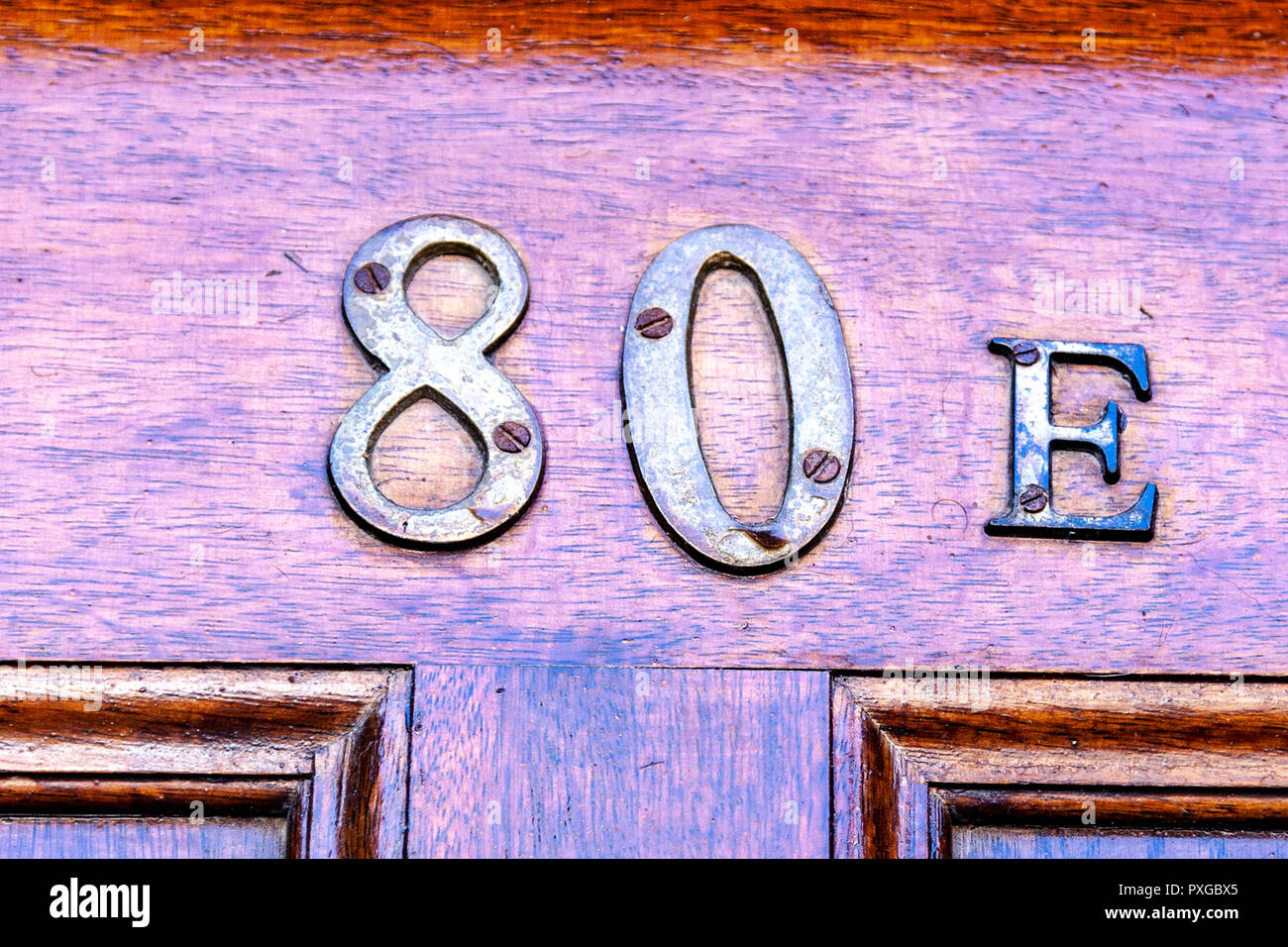 I numeri di casa dalla Francia, Belgio, Svezia, Danimarca, Finlandia e San Pietroburgo - concetti per progettisti e proprietari di casa. Foto Stock