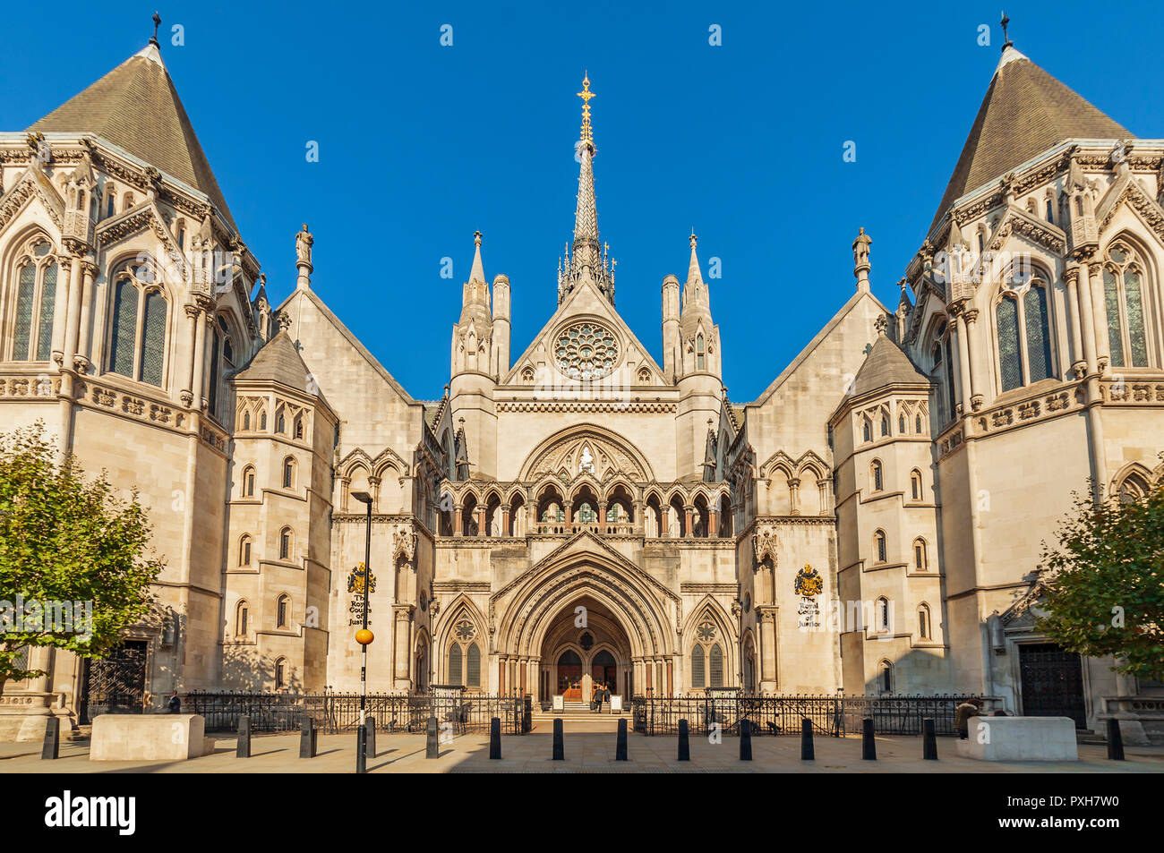 Il Royal Courts of Justice, Strand, Londra. Foto Stock