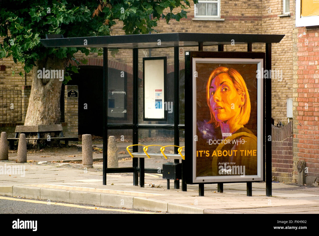 Il bus Shelter Pubblicità Dr Who Foto Stock