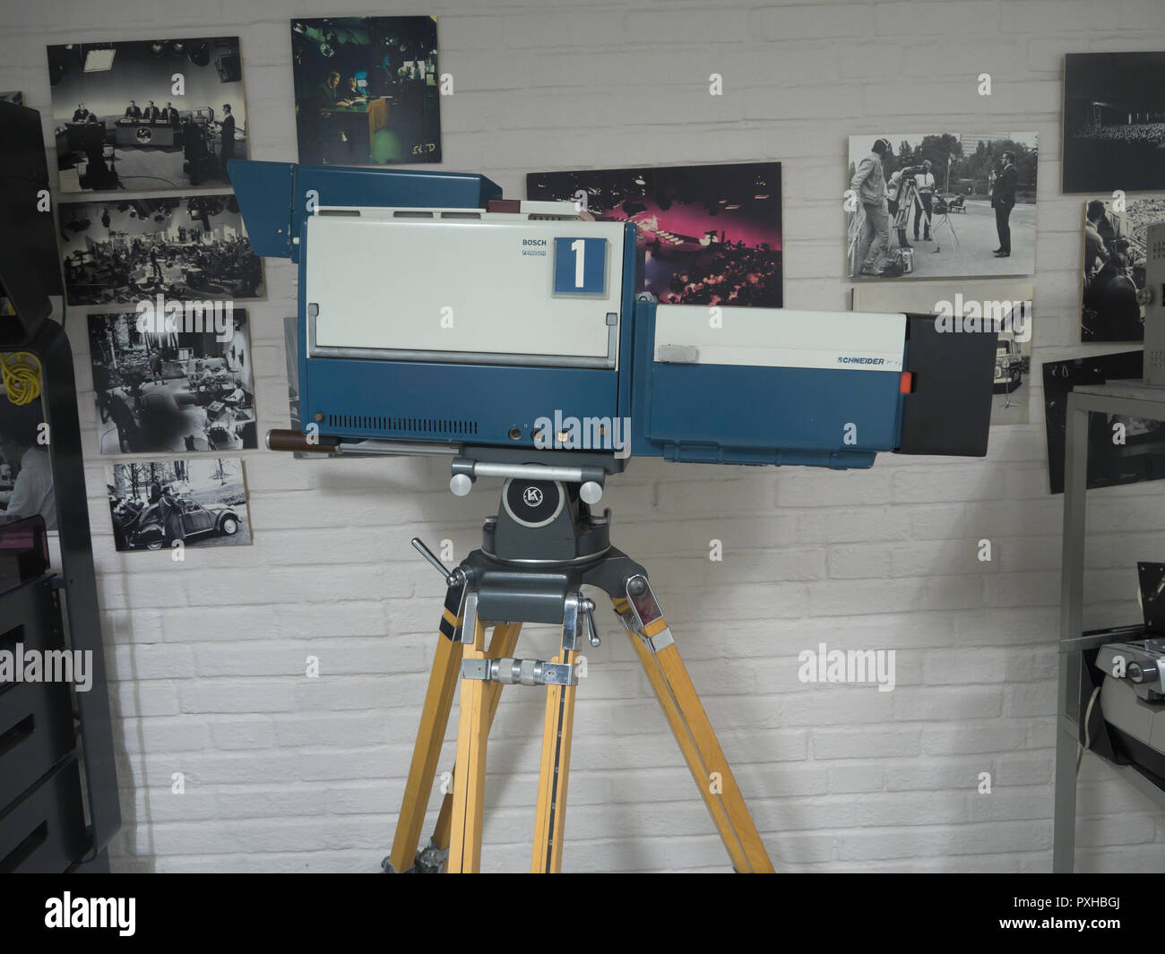 Vecchia TV Fotocamera e foto storiche nella raccolta del norvegese NRK Broadcasting Corporation in Oslo Norvegia Foto Stock