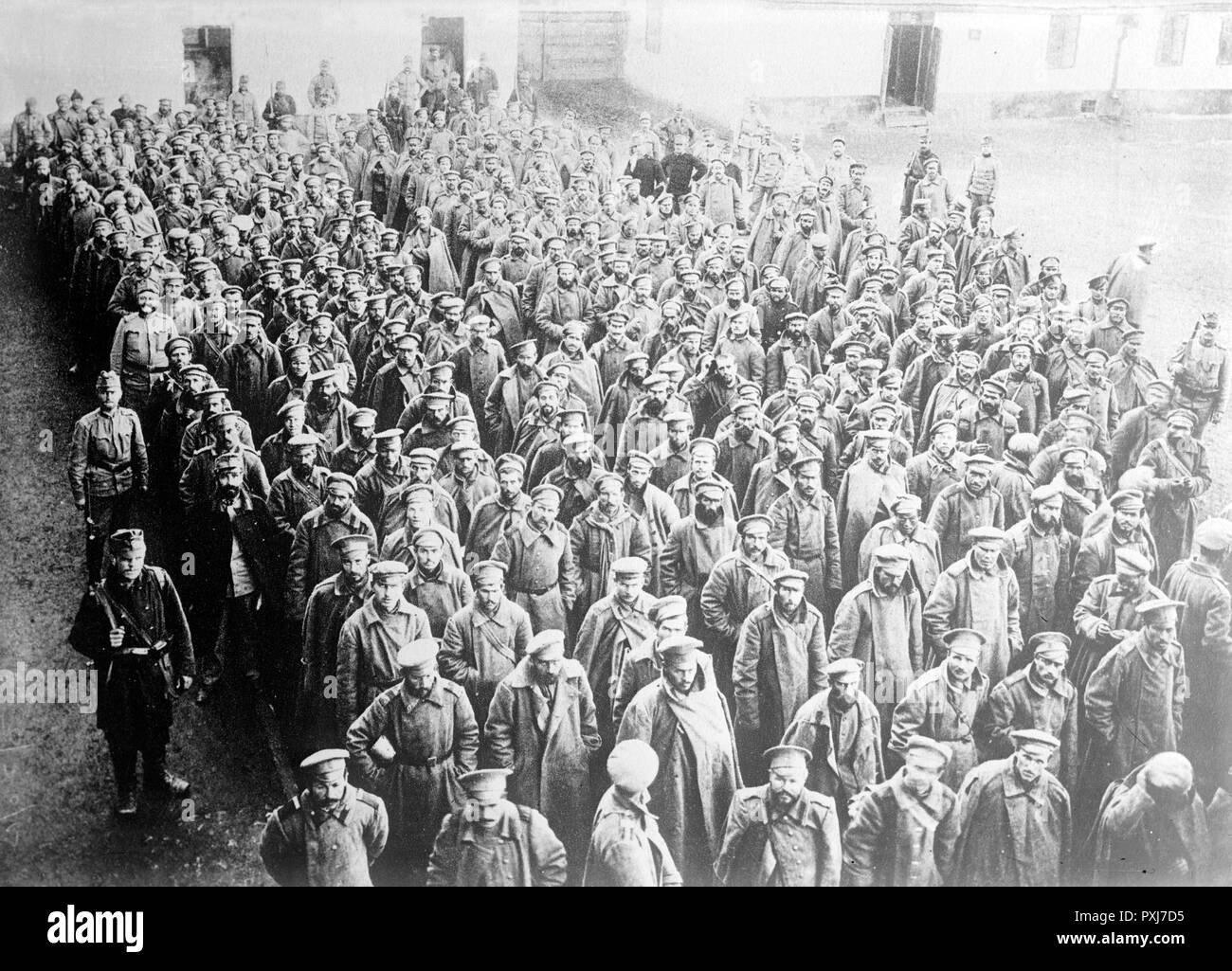 Prigionieri russi in Przemysl, circa 1914 - 1915 soldati russi catturati dall'esercito austro-ungarico a Przemysl Fortezza, Przemysl, Impero austro-ungarico, ora in Polonia durante la Prima Guerra Mondiale Foto Stock