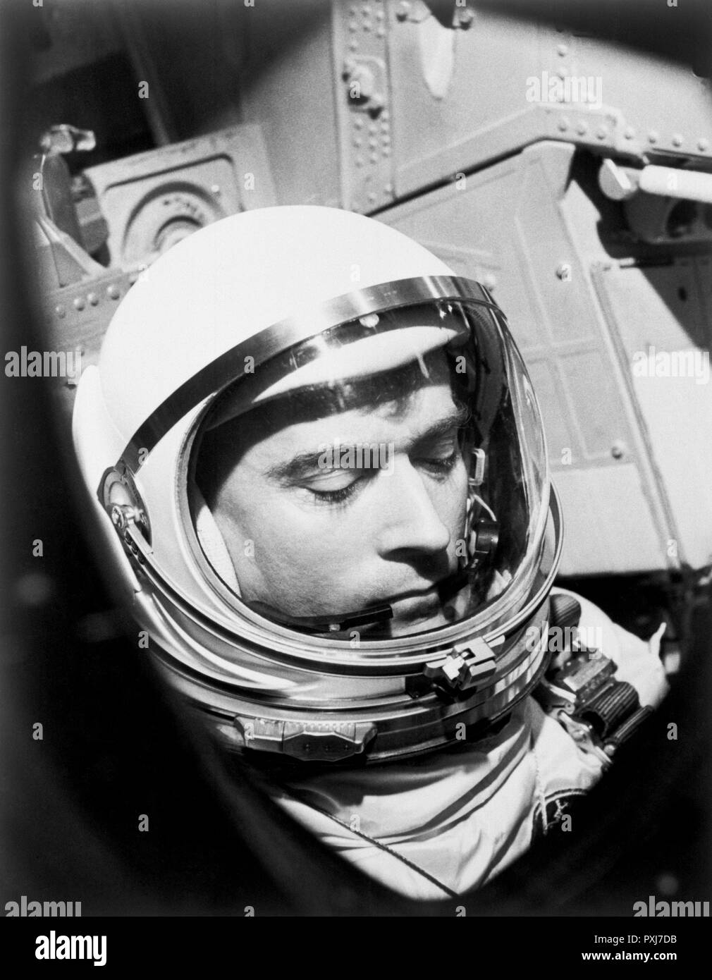 John W. Young (1930-2018), NASA lungo-servizio astronauta e l'unico astronauta a volare missioni in Gemini, Apollo e lo Space Shuttle programmi. Foto Stock