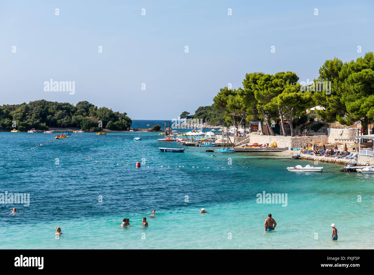 I Turisti In Spiaggia Bay Resort Ksamil Saranda Mar