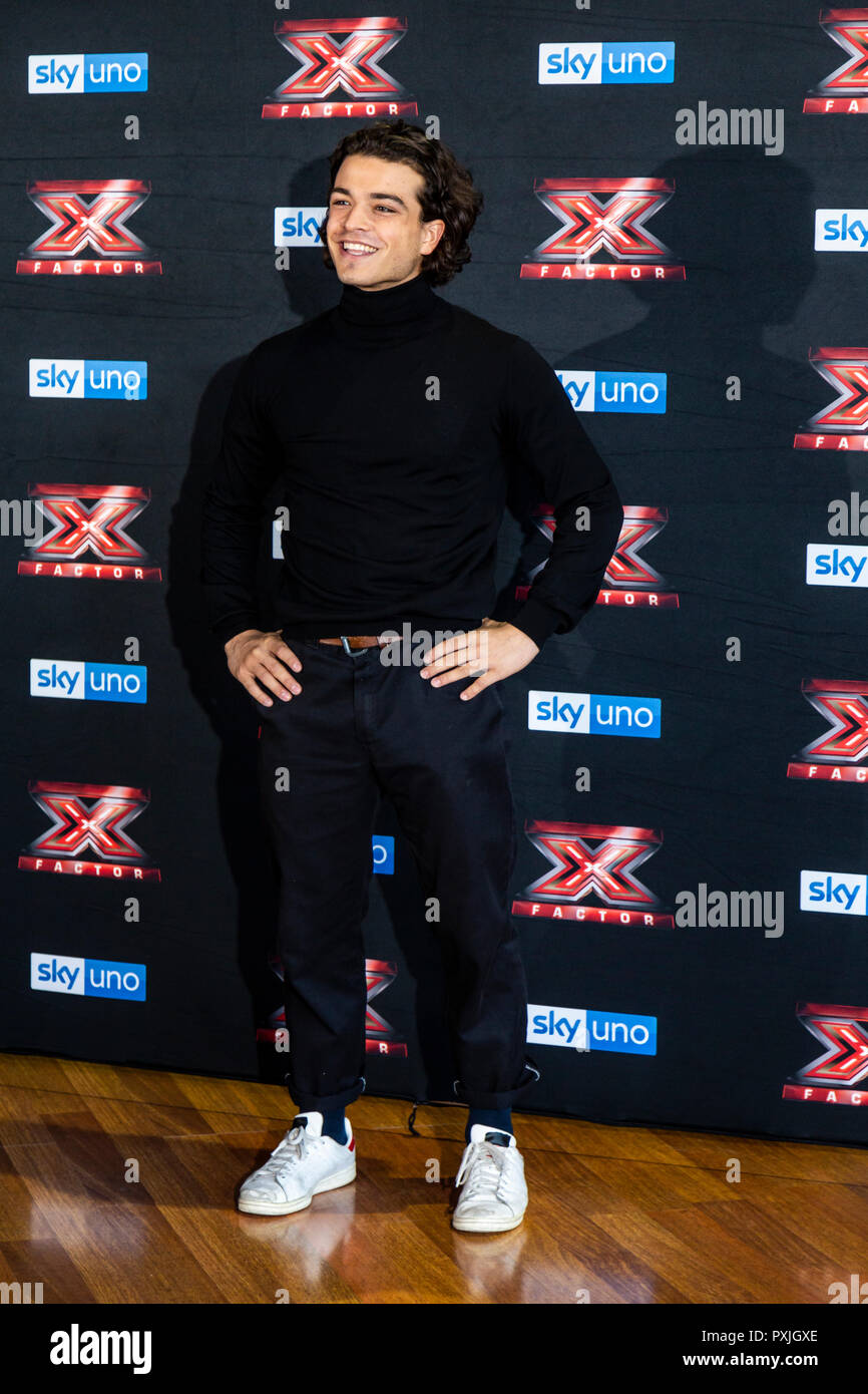 Milano, Italia. 22 ottobre, 2018. X-Factor 12 Live photo call, Milano, Italia Credito: Valeria Portinari/Alamy Live News Foto Stock