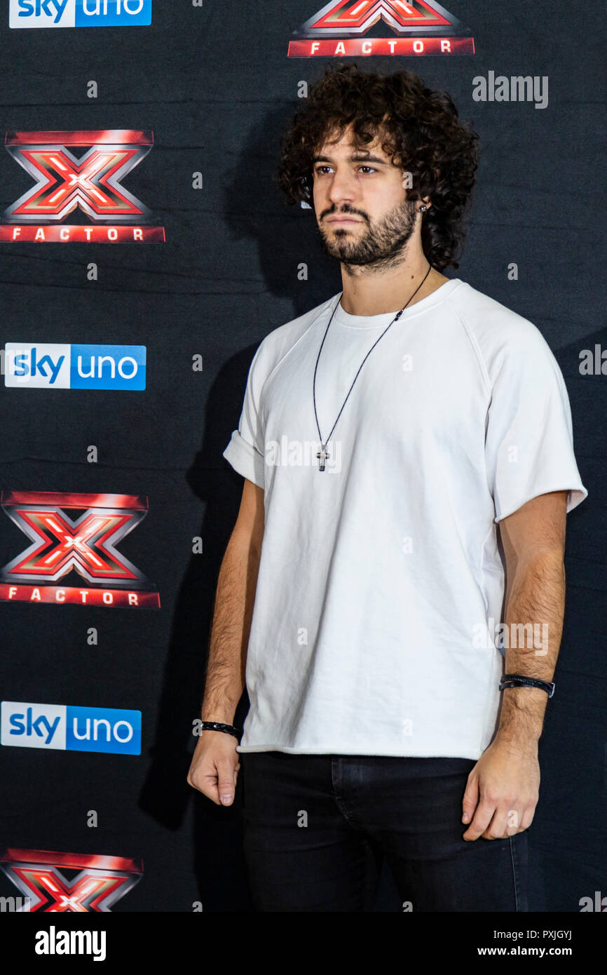 Milano, Italia. 22 ottobre, 2018. X-Factor 12 Live photo call, Milano, Italia Credito: Valeria Portinari/Alamy Live News Foto Stock