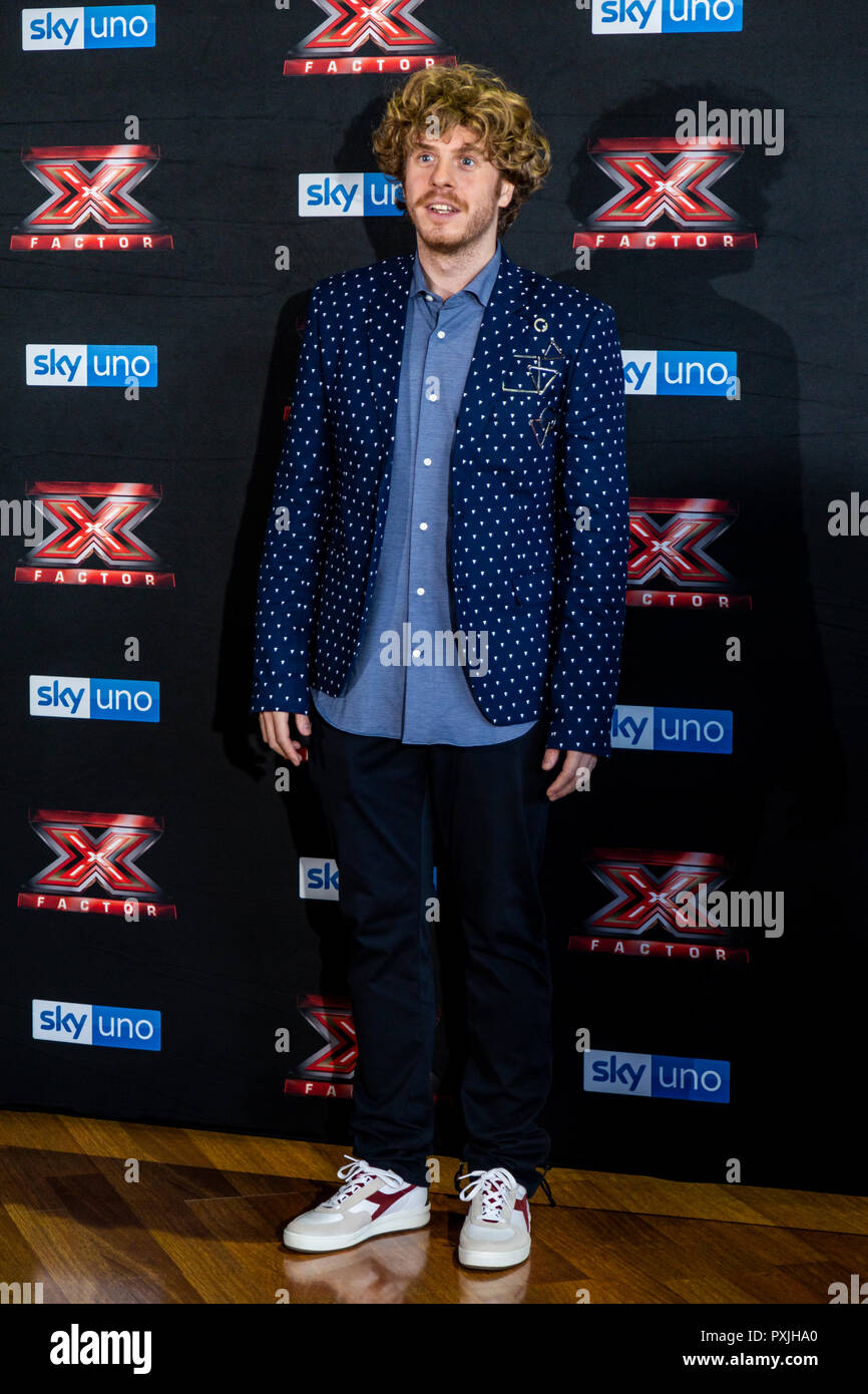 Milano, Italia. 22 ottobre, 2018. X-Factor 12 Live photo call, Milano, Italia Credito: Valeria Portinari/Alamy Live News Foto Stock