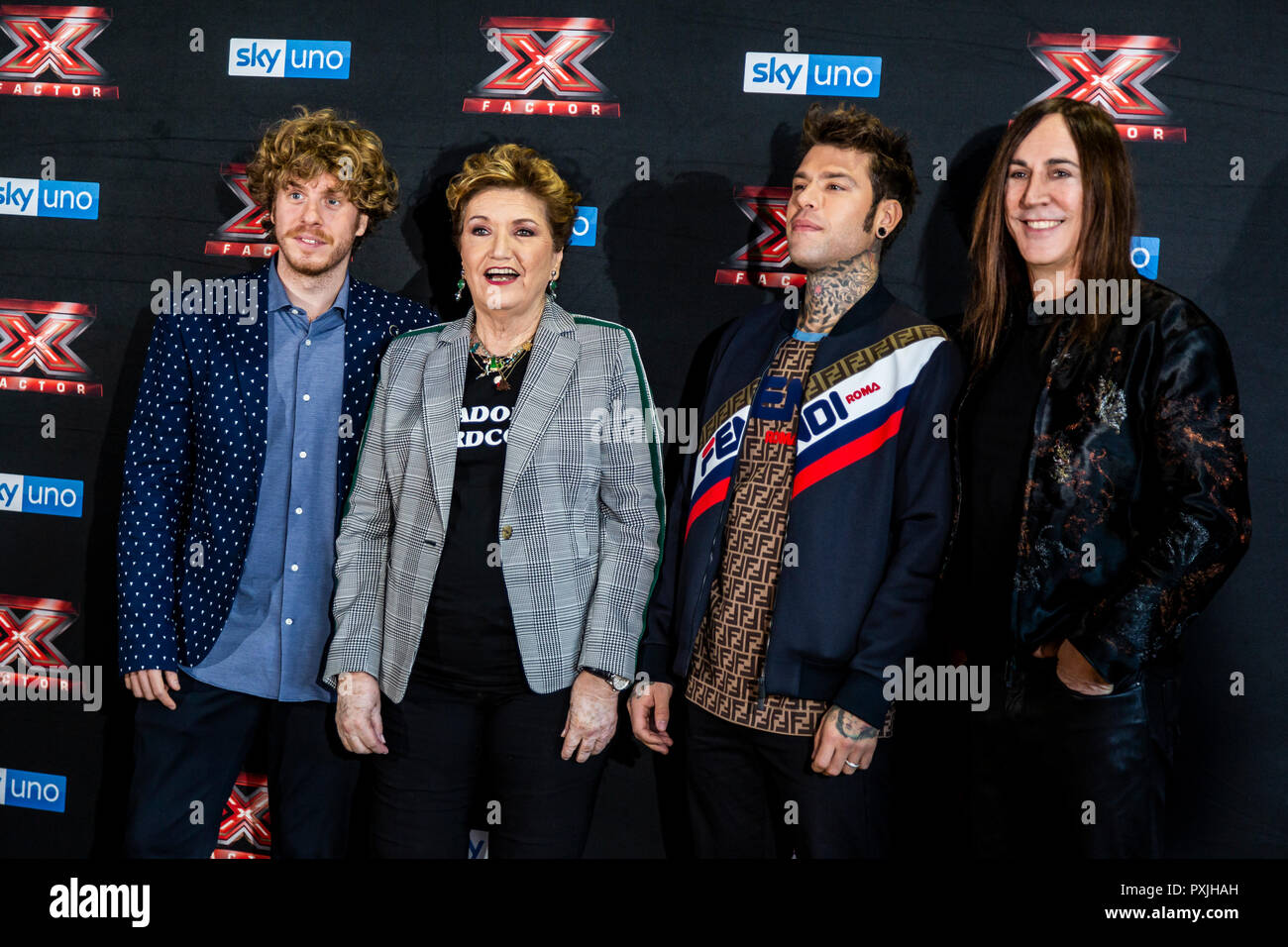 Milano, Italia. 22 ottobre, 2018. X-Factor 12 Live photo call, Milano, Italia Credito: Valeria Portinari/Alamy Live News Foto Stock