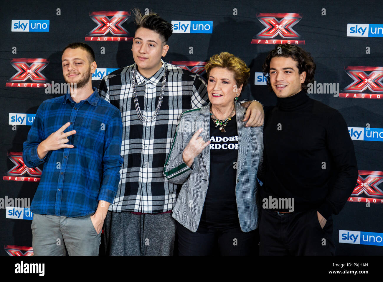 Milano, Italia. 22 ottobre, 2018. X-Factor 12 Live photo call, Milano, Italia Credito: Valeria Portinari/Alamy Live News Foto Stock