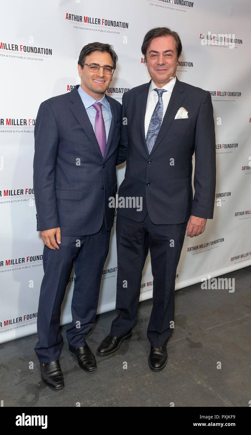 New York, NY - Ottobre 22, 2018: Aaron Siegel e John Gore frequentare 2018 Arthur Miller Foundation Gala onora al City Winery Credito: lev radin/Alamy Live News Foto Stock