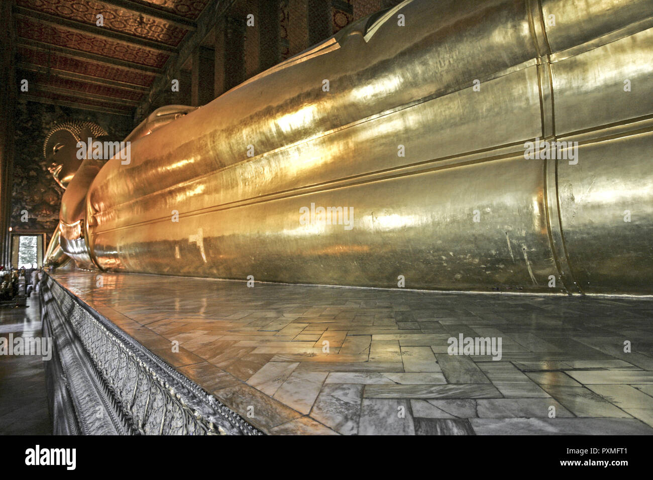 Wat Pho Tempel del Buddha Reclinato Tailandia Bangkok Tempel Buddhastatue liegen dettaglio Close-up, Asien Suedost-Asien, Prades tailandese, Muang Thai, Wat Foto Stock