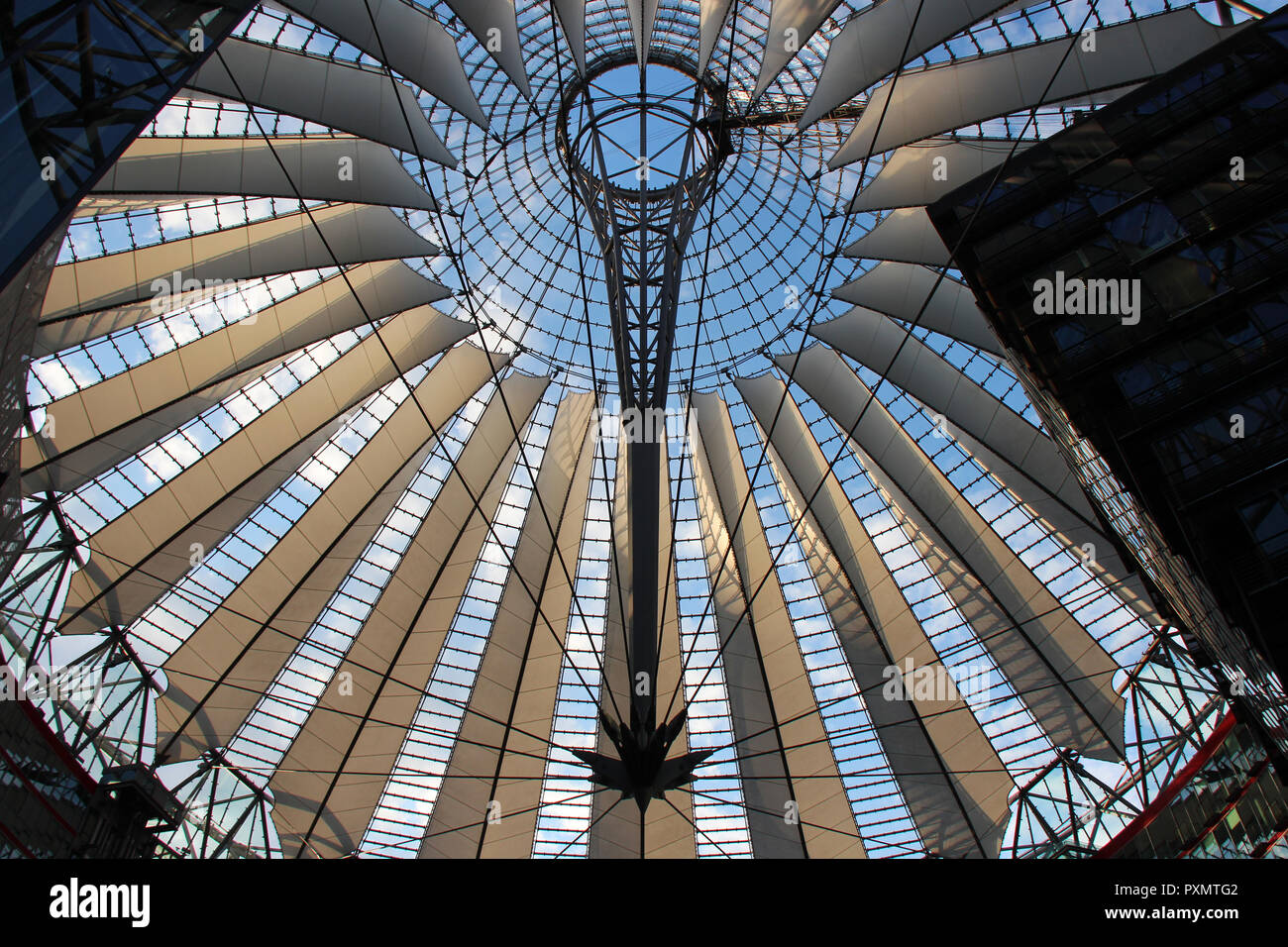 Edifici moderni (Sony Centre di Berlino (Germania). Foto Stock