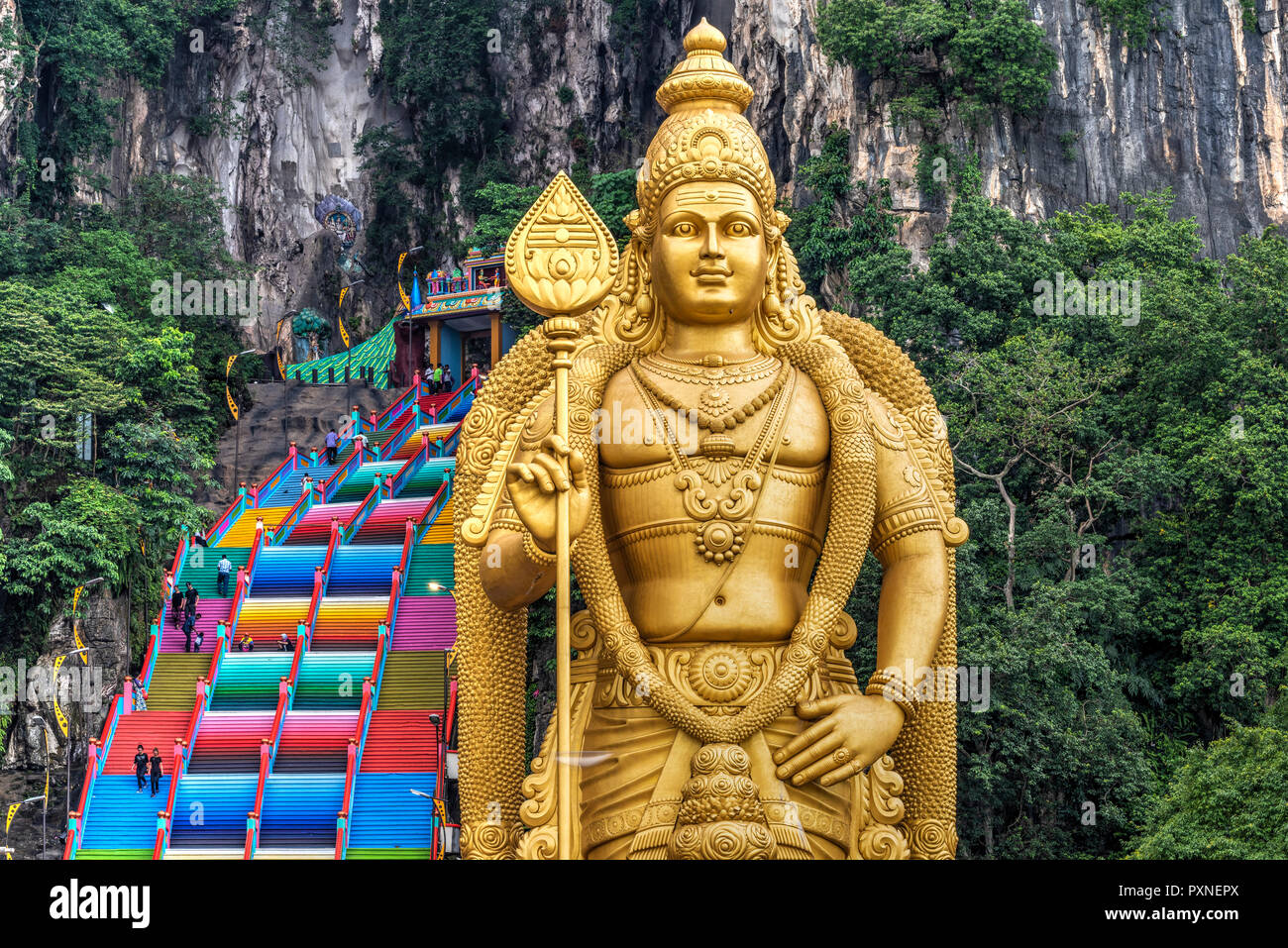 Ingresso Grotte Batu con la statua Murugan, Selangor, Kuala Lumpur, Malesia Foto Stock