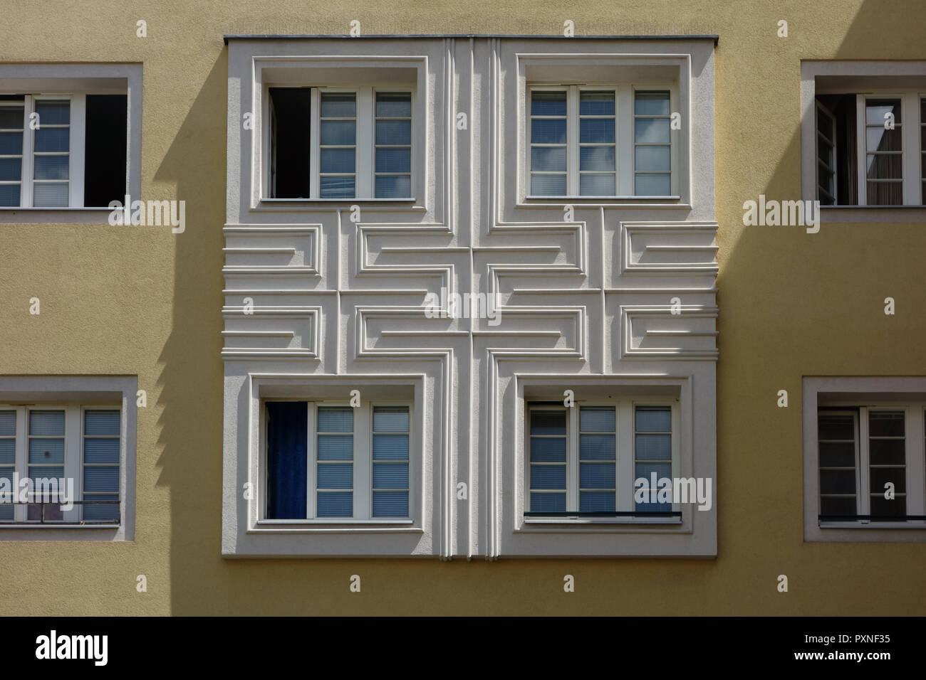 Wien, Gemeindebau des "Roten Wien - Vienna, Consiglio Tenement blocco, "rosso" di Vienna, Karl Höger-Hof und Friedrich Engels-Hof, Ehamgasse 5 bzw 8, Hugo vai Foto Stock