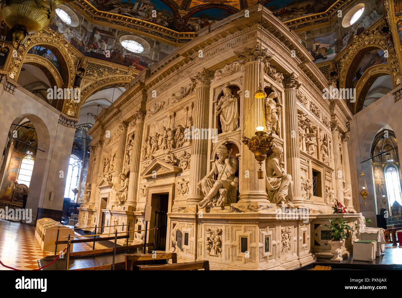 Interno Santa Casa Di Loreto Immagini