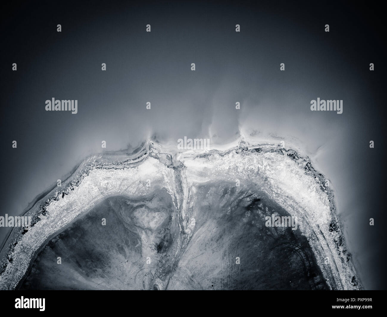 Abstract lago vista dall'alto, bicromia fantasy sfondo pattern Foto Stock