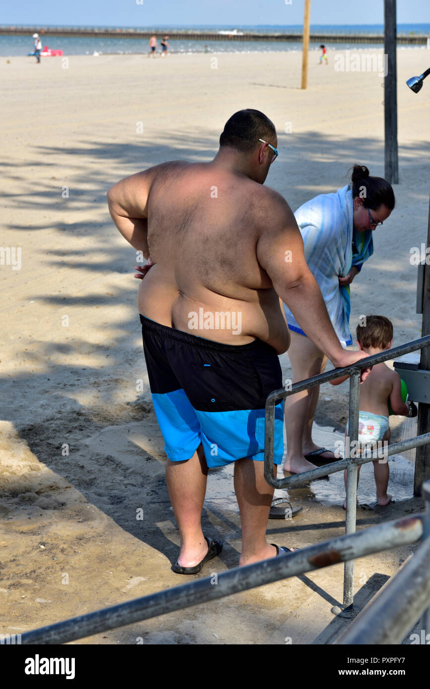 Sabbia di Lavaggio off dalla visita alla spiaggia Spiaggia di Ontario Park, Rochester, Lago Ontario, Upstate New York, Stati Uniti d'America Foto Stock