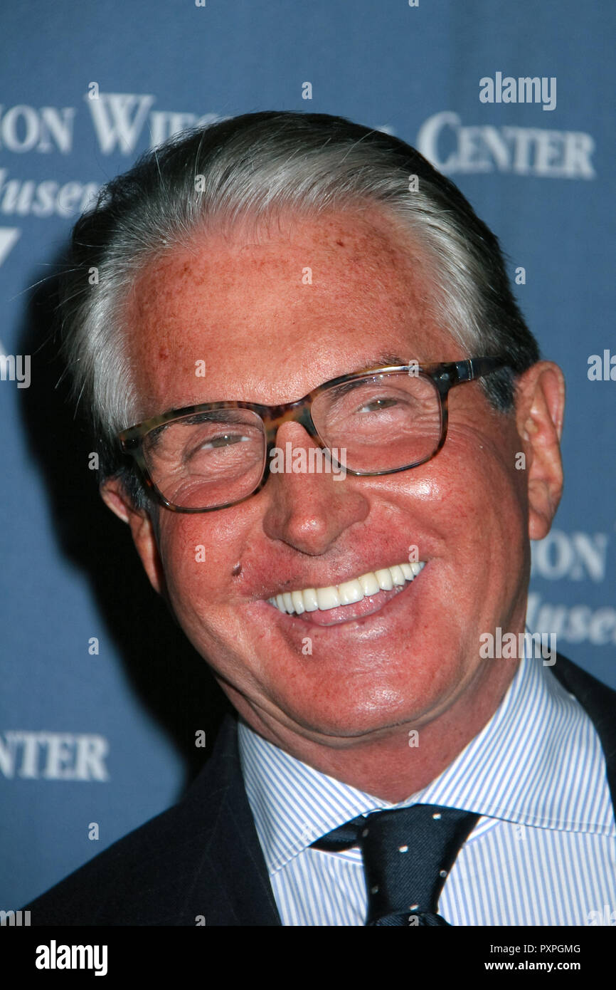 George Hamilton 05/05/09 "SIMONE Wiesenthal Center's 2009 National Tribute Dinner' @ Beverly Wilshire Hotel Beverly Hills Foto di Megumi Torii/HNW / PictureLux (5 maggio 2009) Riferimento File # 33687 284HNWPLX Foto Stock