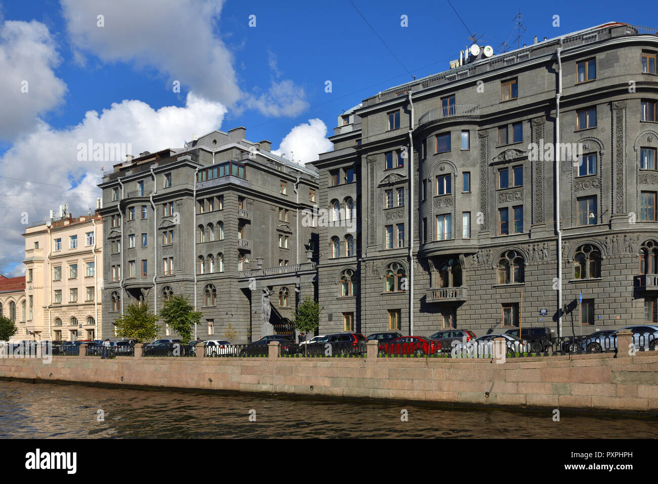 Casa redditizio Vege costruito dall'architetto Ovsyannikov in inizio xx c. Kryukov Canal Embankment Foto Stock