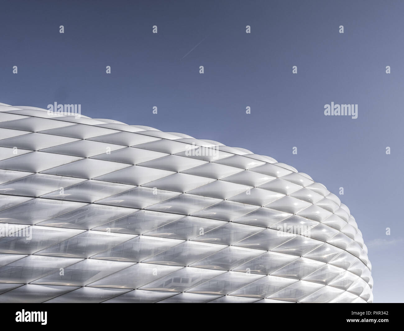Famoso stadio di calcio Allianz Arena di Monaco di Baviera, Germania, Europa Foto Stock