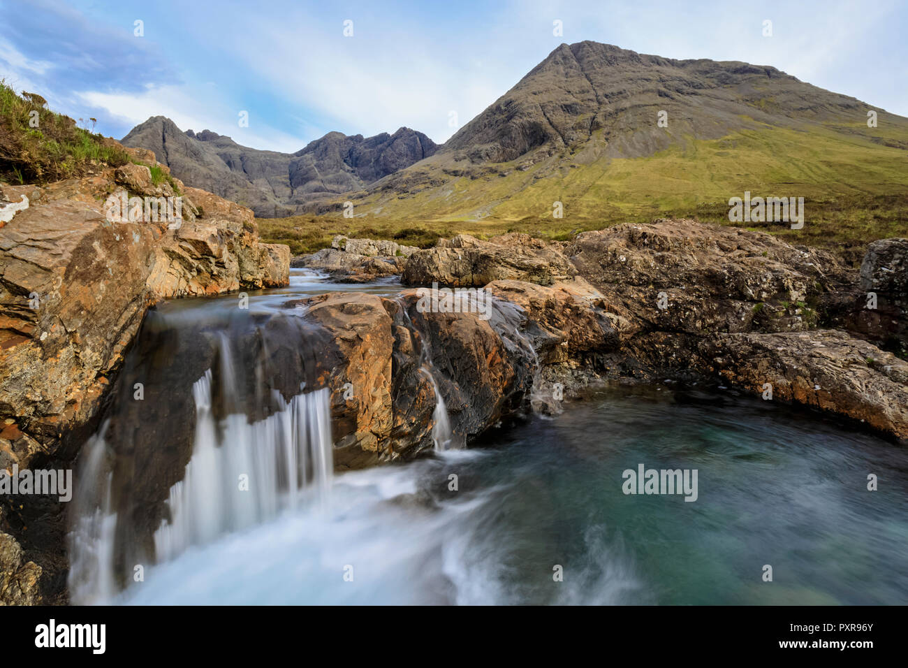 Regno Unito, Scozia, Ebridi Interne, Isola di Skye, Glen fragile, Fiume fragile, Fata piscine Foto Stock