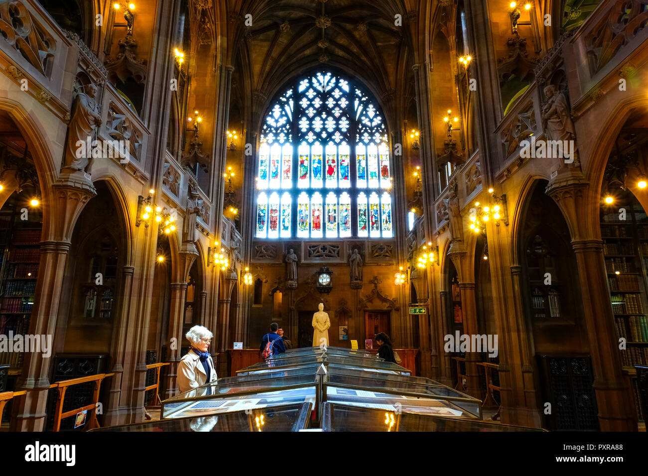 Manchester, Regno Unito - 18 Maggio 2018: John Rylands Library costruito nel 1988 da Enriqueta Rylands, sua moglie dopo Giovanni della morte, è aperto al pubblico nel 1900. Il Foto Stock