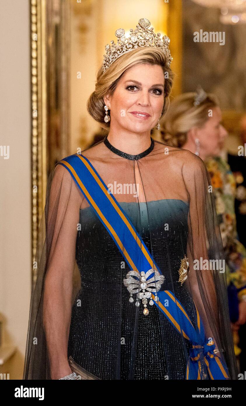 Londra, Regno Unito. 23 ott 2018. Regina Maxima dei Paesi Bassi a Buckingham Palace in Londen, il 23 ottobre 2018, per la fotografia ufficiale prima del banchetto di stato al primo dei 2 giorni di Statevisit al Regno Unito Credito: dpa picture alliance/Alamy Live News Foto Stock