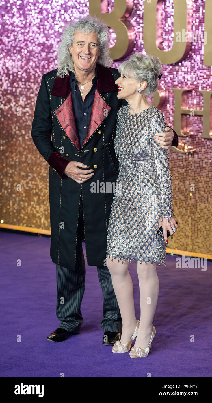 Londra, Regno Unito. 23 ottobre, 2018. Brian May e Anita Dobson assiste la prima mondiale di "Bohemian Rhapsody' a SSE Arena Wembley su ottobre 23, 2018 a Londra, Inghilterra Credito: Gary Mitchell, GMP Media/Alamy Live News Foto Stock