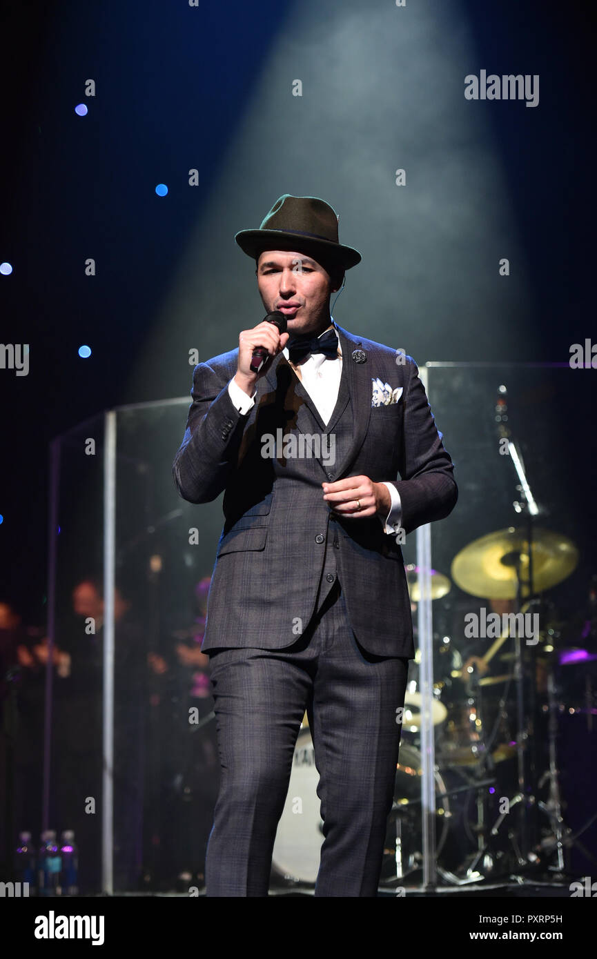 Virginia Beach, Virginia, Stati Uniti d'America. 22 ottobre, 2018. VICTOR MICALLEF DEI TENORI IN SANDLER Center in Virginia Beach, Virginia il 22 ottobre 2018. © Jeff Moore 2018 Credit: Jeff Moore/ZUMA filo/Alamy Live News Foto Stock